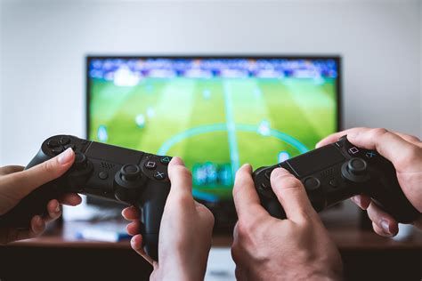 Benefits of playing 2-player games online