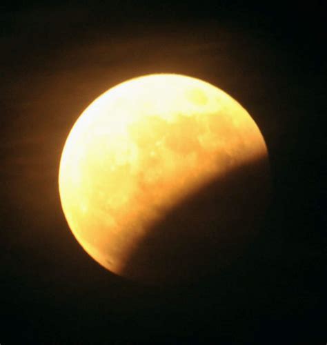 What are lunar eclipses?